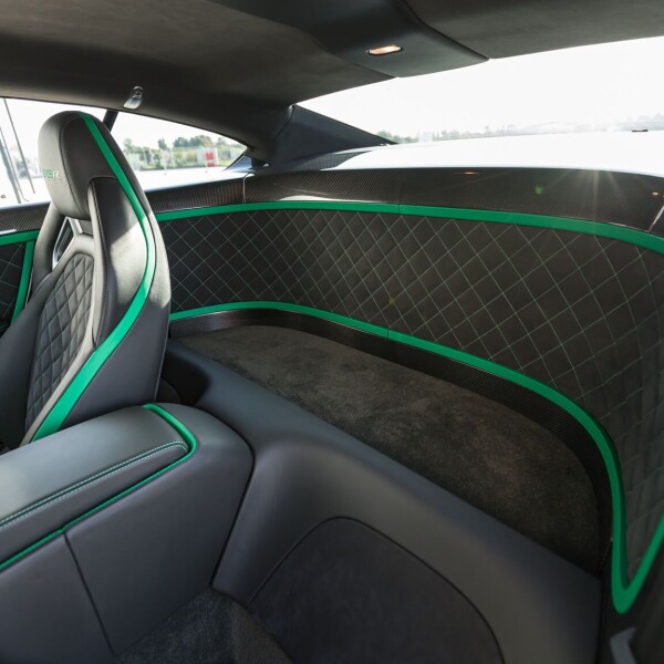 Bentley Continental GT3-R 2015 4.0L 572hp.