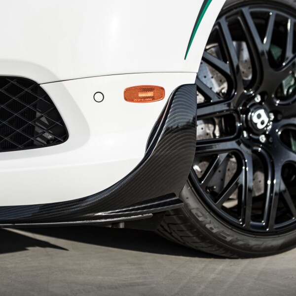 Bentley Continental GT3-R 2015 4.0L 572hp.