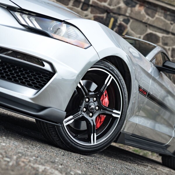 Ford Mustang California Special 2019 5.0L 450л.с.