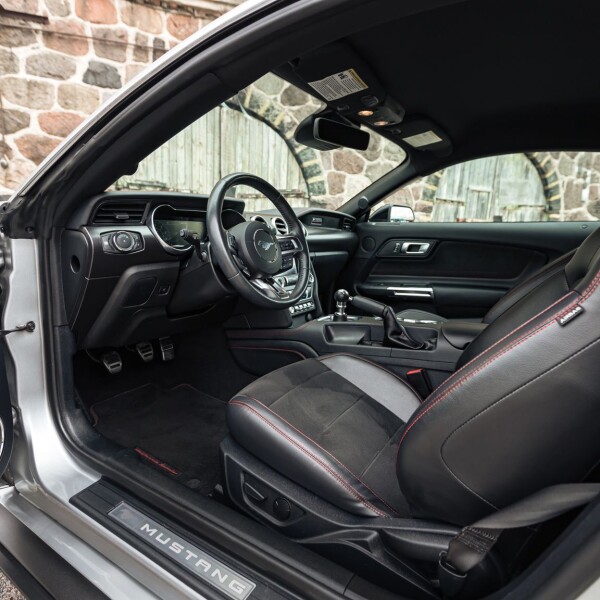 Ford Mustang California Special 2019 5.0L 450л.с.