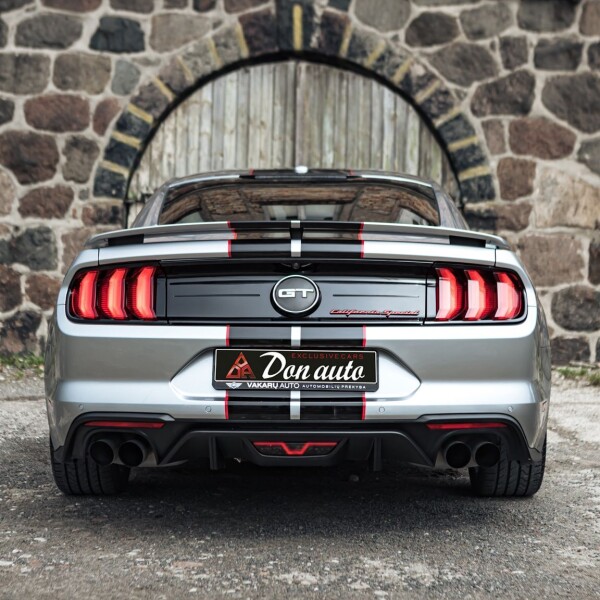 Ford Mustang California Special 2019 5.0L 450л.с.