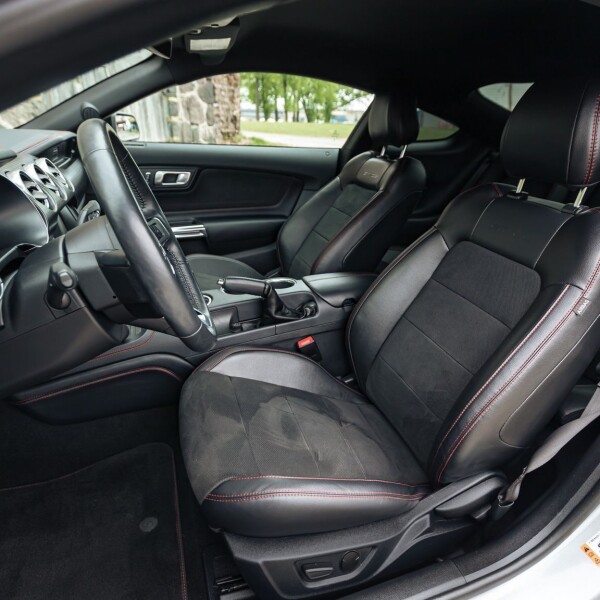 Ford Mustang California Special 2019 5.0L 450л.с.