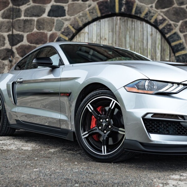 Ford Mustang California Special 2019 5.0L 450л.с.