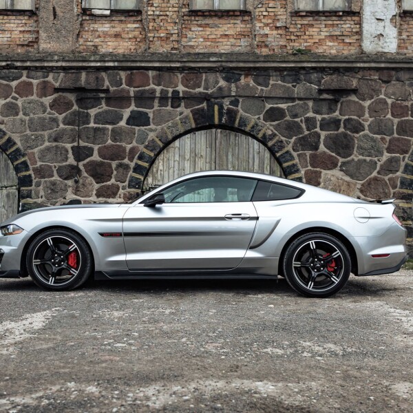 Ford Mustang California Special 2019 5.0L 450л.с.