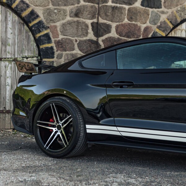 Ford Mustang Shelby GT500 2023 5.2L 760hp.