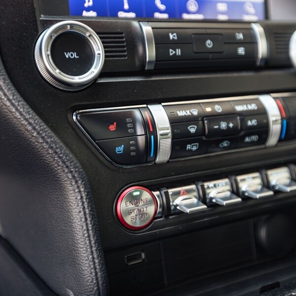 Ford Mustang Shelby GT500 2023 5.2L 760hp.