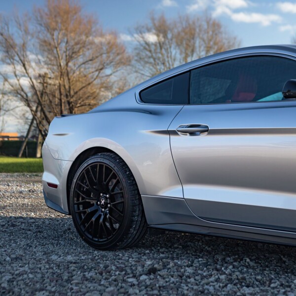 Ford Mustang EcoBoost 2018 2.3L 314cv.
