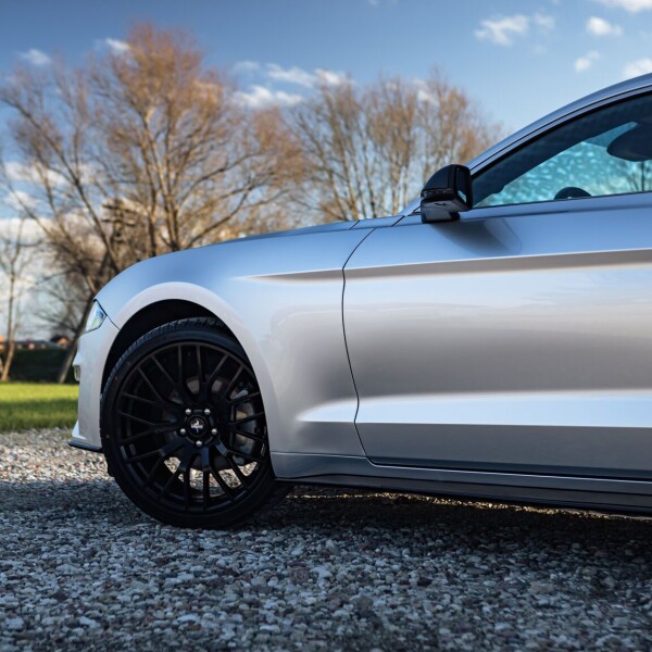 Ford Mustang EcoBoost 2018 2.3L 314cv.