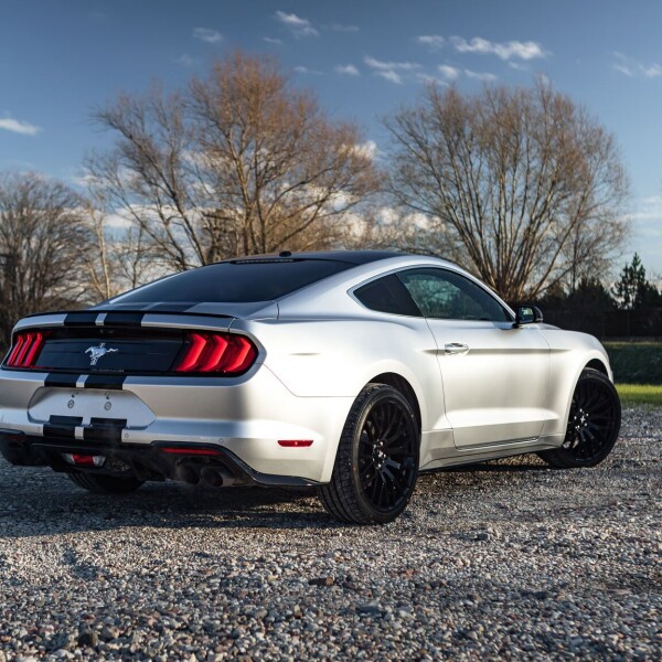 Ford Mustang EcoBoost 2018 2.3L 314cv.
