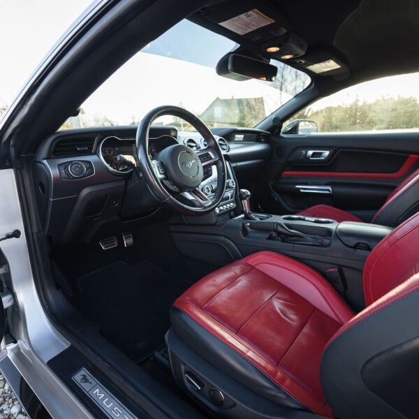 Ford Mustang EcoBoost 2018 2.3L 314cv.