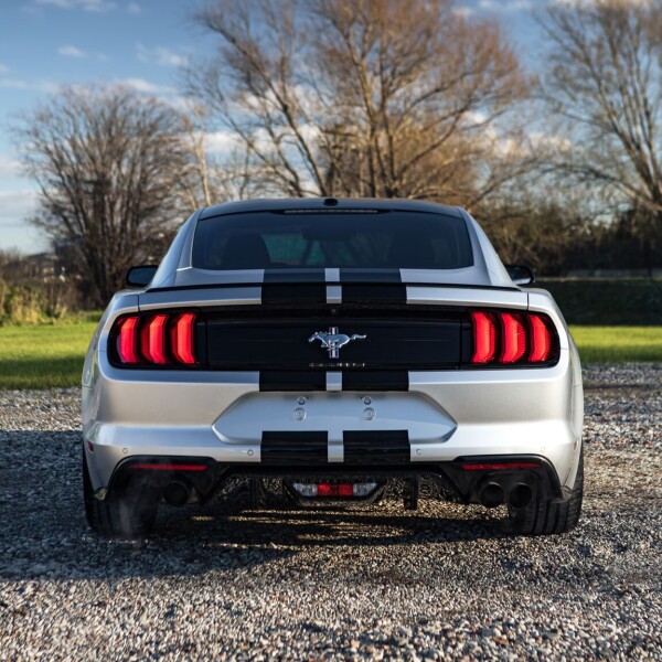 Ford Mustang EcoBoost 2018 2.3L 314cv.