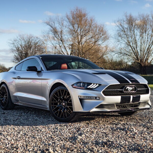 Ford Mustang EcoBoost 2018 2.3L 314cv.