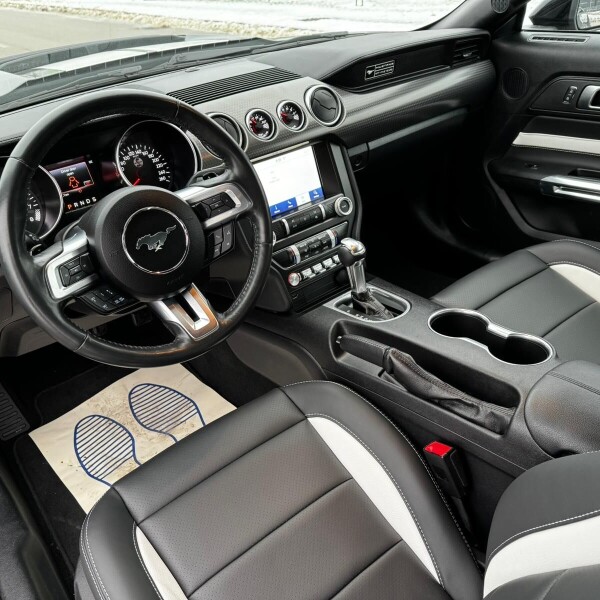 Ford Mustang GT 2021 5.0L 450cv