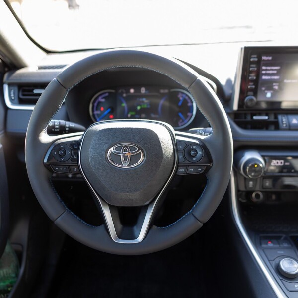 Toyota RAV4 2.5 Hybrid AWD Luxury 2019