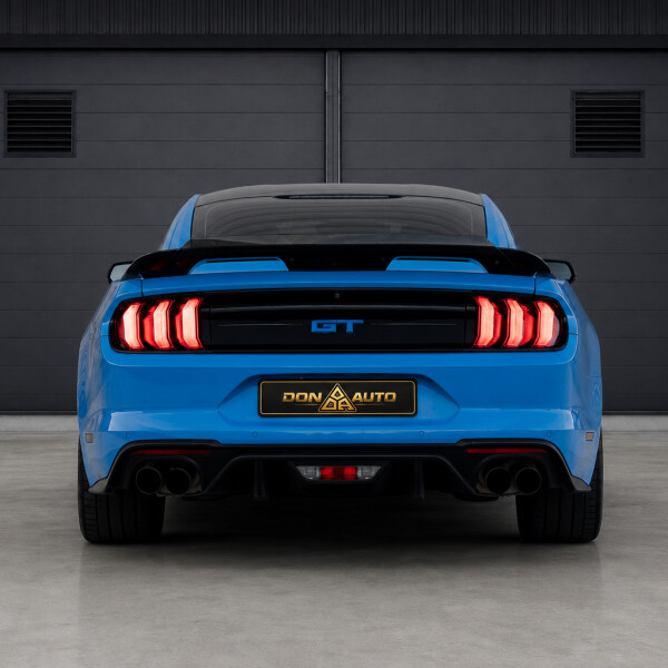 Ford Mustang GT 5.0 V8 2022 en azul