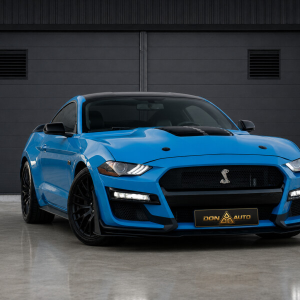 Ford Mustang GT 5.0 V8 2022 en azul